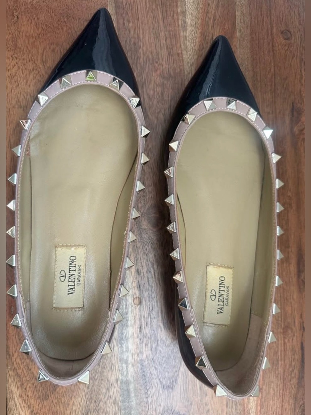 Valentino Black Patent Rockstud Pointed-Toe Flats with Nude Trim size 37